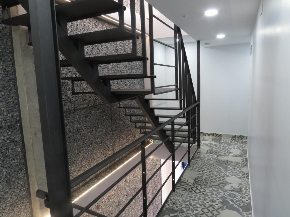 Hotel Alojamientos Aviche 6 Santander Exterior photo